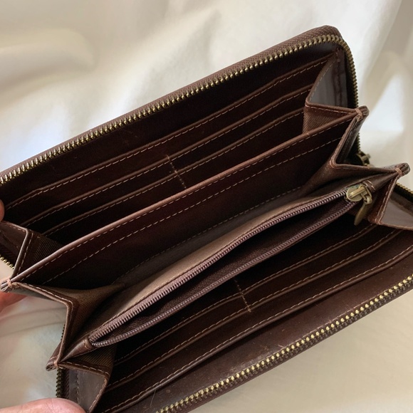 Montana Hudson 100% nubuck leather zip around wallet - Picture 4 of 6